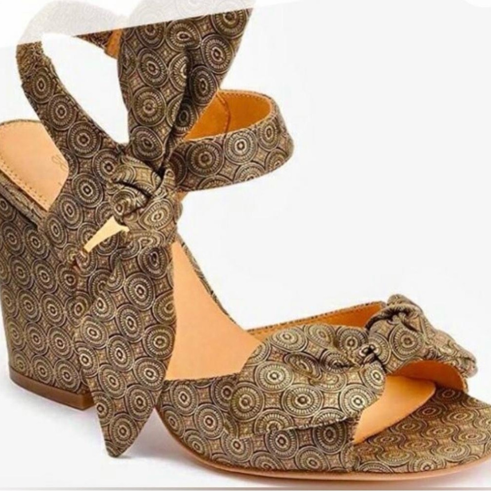 SOLD-NEW BILL BLASS CARMEN BOW SANDALS LEATHER SALE SATIN HELL SIZE 9 - Picture 2 of 5